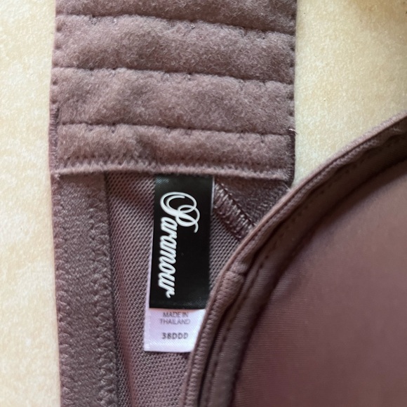 Set of Two New Paramour Women's Marvelous Side Smoother Underwire Bras 38DDD - Picture 4 of 5